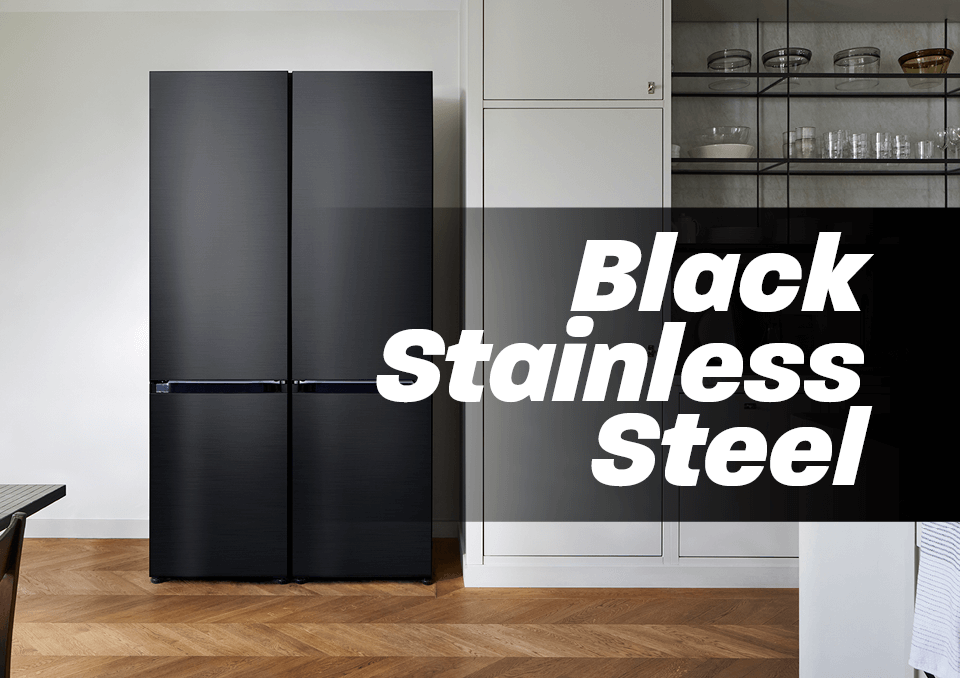 Samsung Black Stainless Steel jääkaappi ja pakastin vierekkäin keittiössä